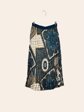 Lilac Pleated Pattern Skirt